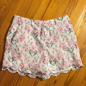 crown & ivy Pink Floral Lace Shorts